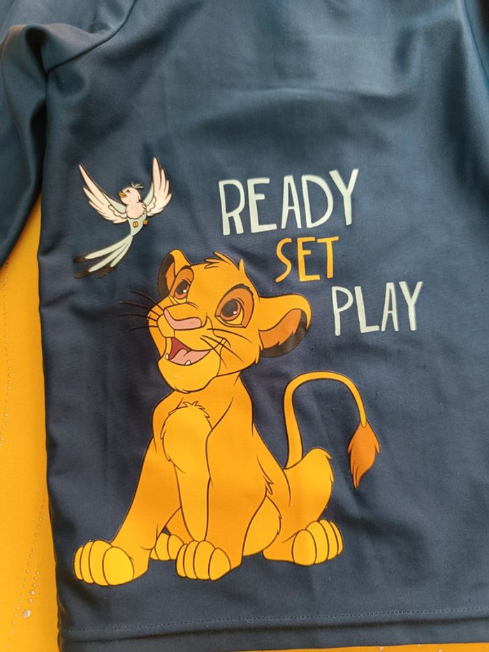 Tee shirt de bain Simba le roi lion 24 mois - photo numéro 3