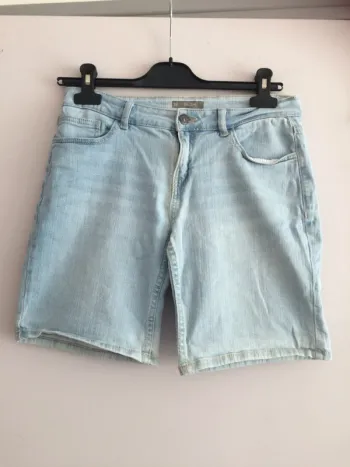 Short bleu clair T.38 Kiabi