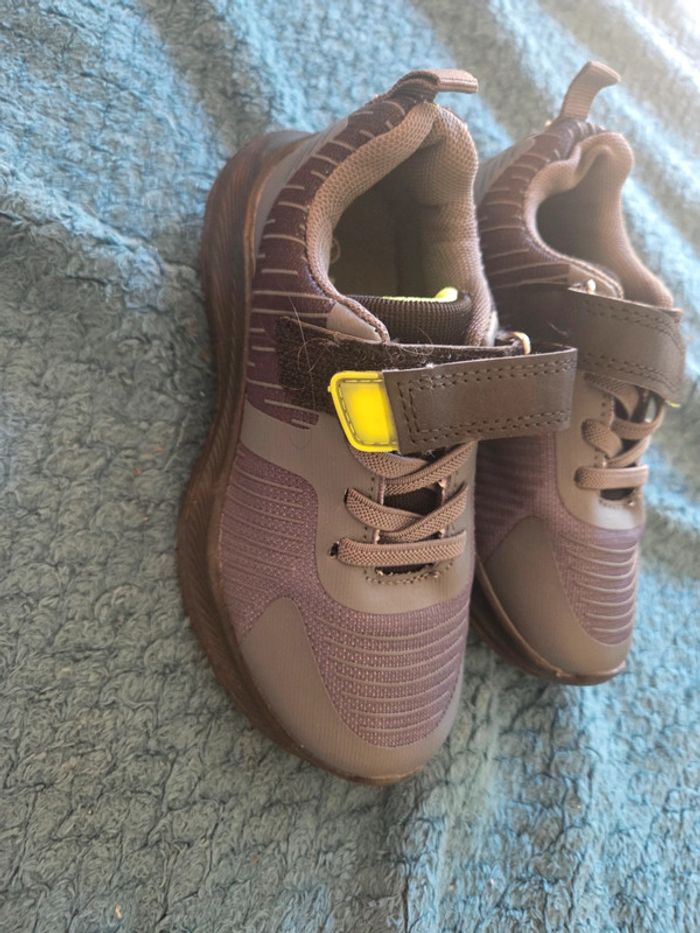 Chaussures sport neuves