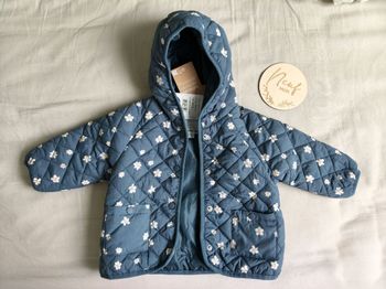 Doudoune/ veste matelassée mi saison Vertbaudet avec fleurs marguerite taille 9 mois 