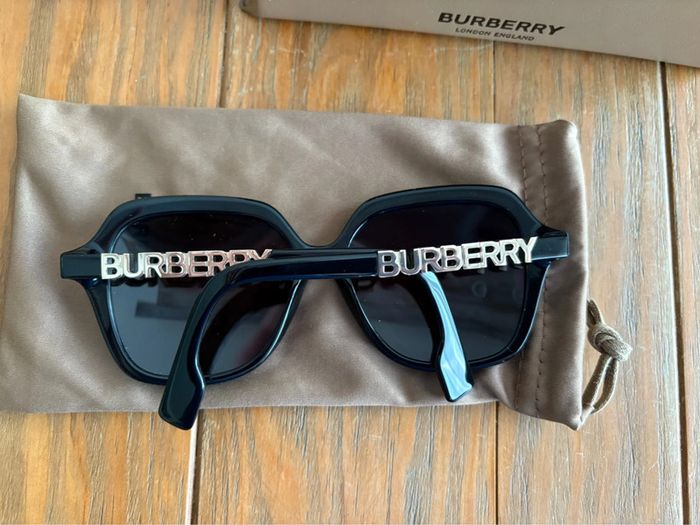 Lunettes soleil Burberry - photo numéro 2