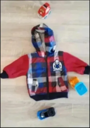 Veste en coton à capuche 1-3 mois / 56 cm·Très bon état·Tom et Kiddy