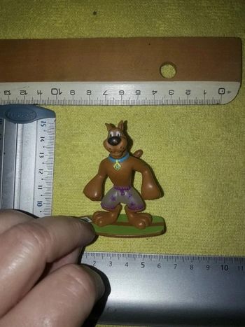 Scooby doo figurine