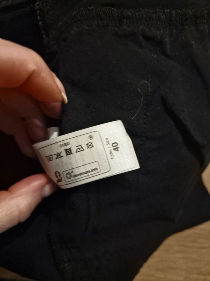 Jupe noir - photo numéro 2