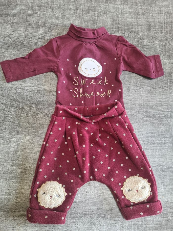 Ensemble tee shirt + pantalon