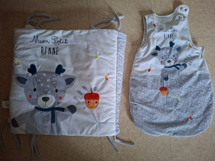 Gigoteuse et contours et lit