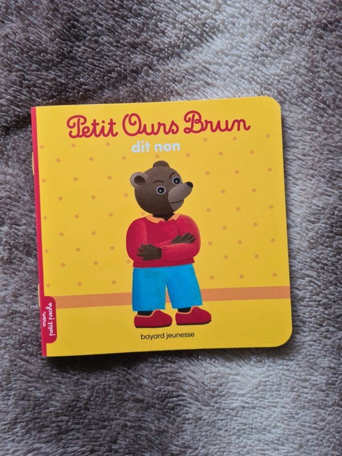 Petit ours brun dit non