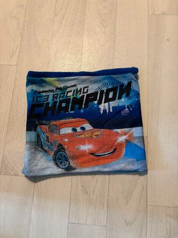 Tour de cou cars polaire à l’intérieur très bon état