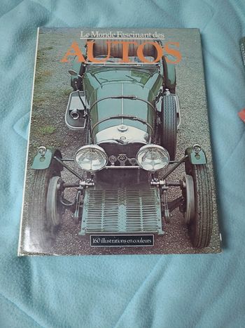 Livre le monde fascinant des autos