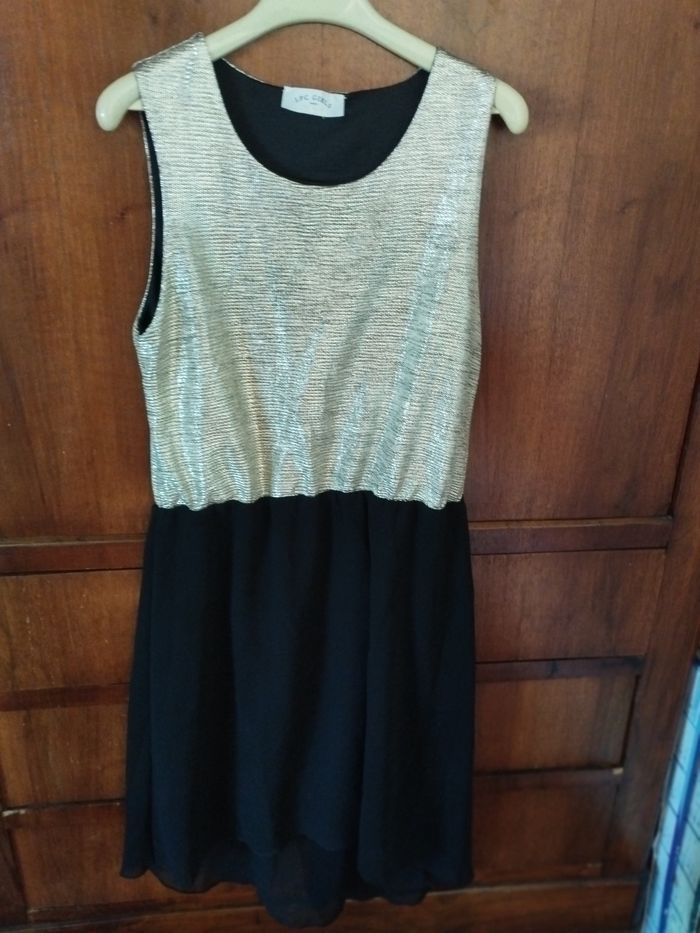 🌟Robe dorée et noire – LPC Girls🌟