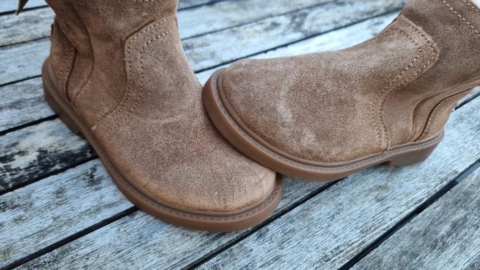 Boots bottes UGG 27.5 beige cuir nubuck sympa original  tb état - photo numéro 3