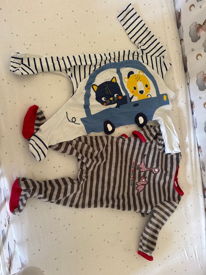 Lot deux pyjamas