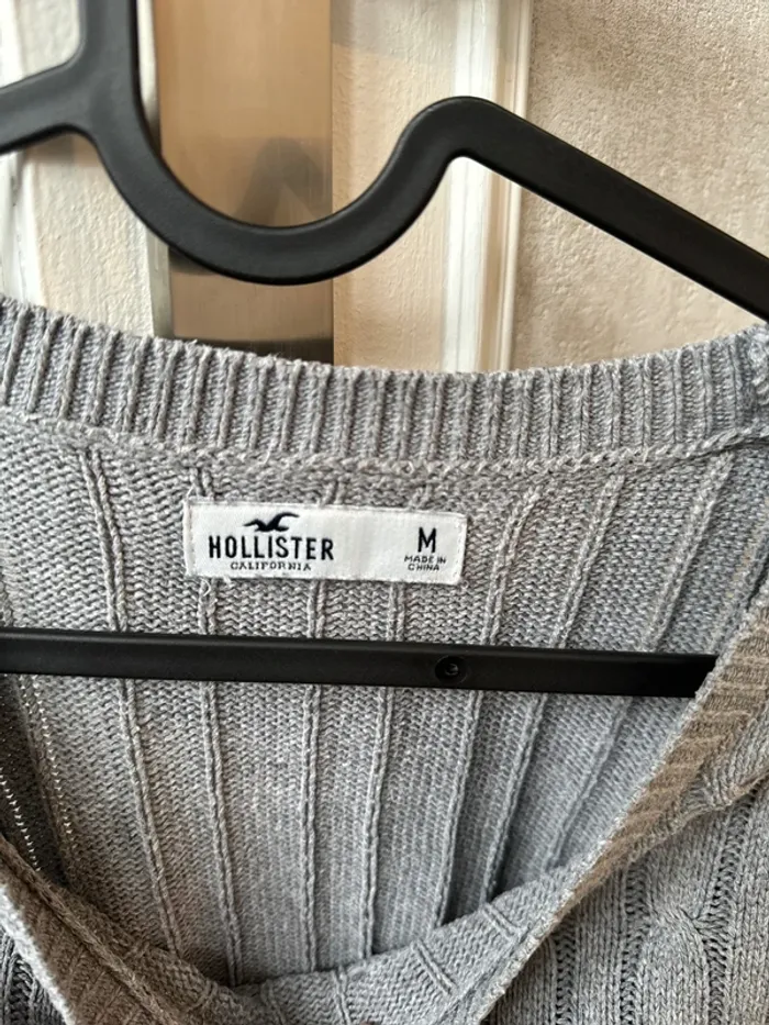 Pull Hollister - photo numéro 2