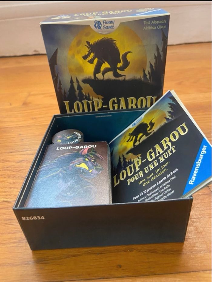 Jeu d'ambiance Ravensburger Loup-garou pour une nuit.