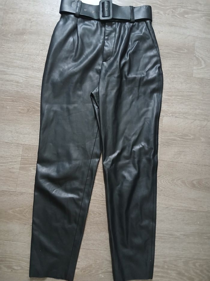 Pantalon Zara simili cuir
