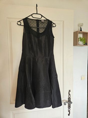 Robe noire avec dentelle - La Redoute