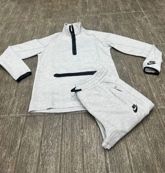 Nike tech - photo numéro 4