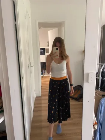 Jupe plissée marine à motif - Mango
