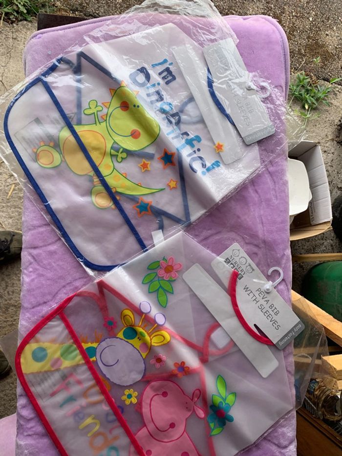 Bavoir en plastique rigide , repas, peinture, bricolage enfant