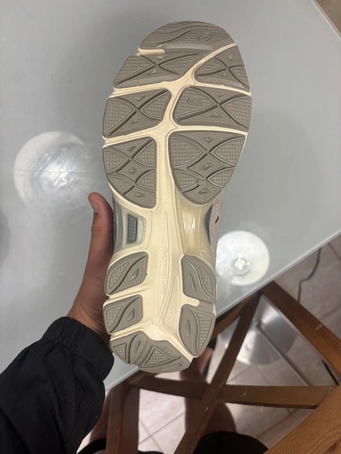 Asics Gel Nyc 41.5 - photo numéro 5