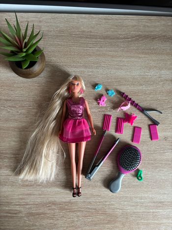 Poupée Morgan chevelure de rêve blonde coiffure