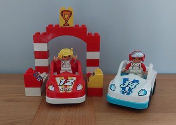 Lot Lego Duplo avec 2 voitures à friction