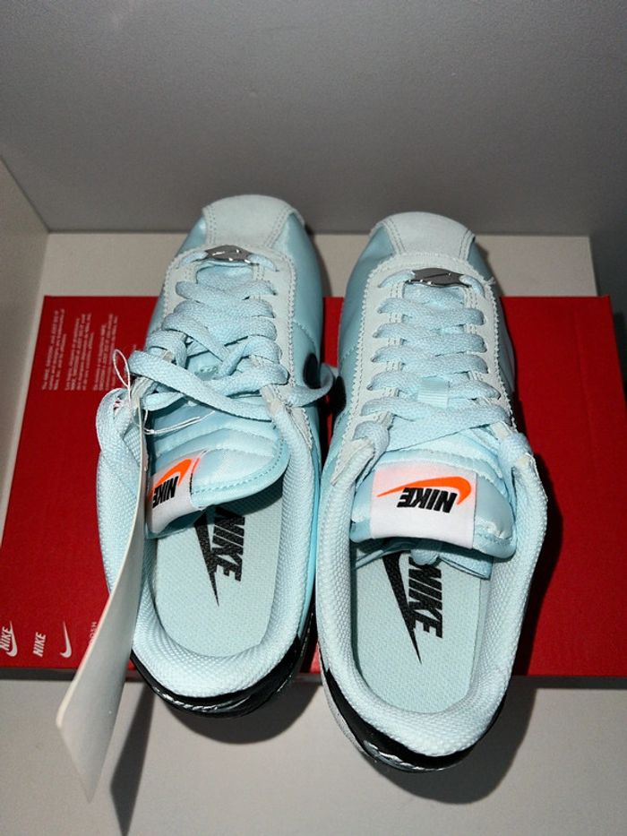 Basket Nike taille 35.5 unisex - photo numéro 7