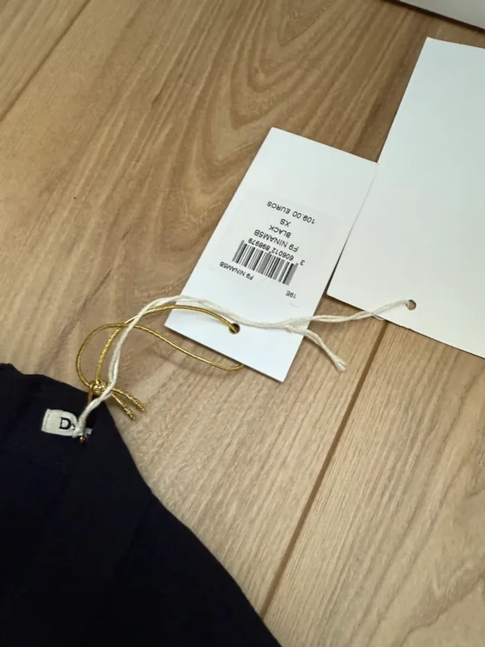 Robe noir - photo numéro 4