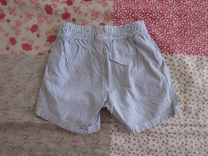 Short toile rayé blanc et bleu 18 mois - photo numéro 2