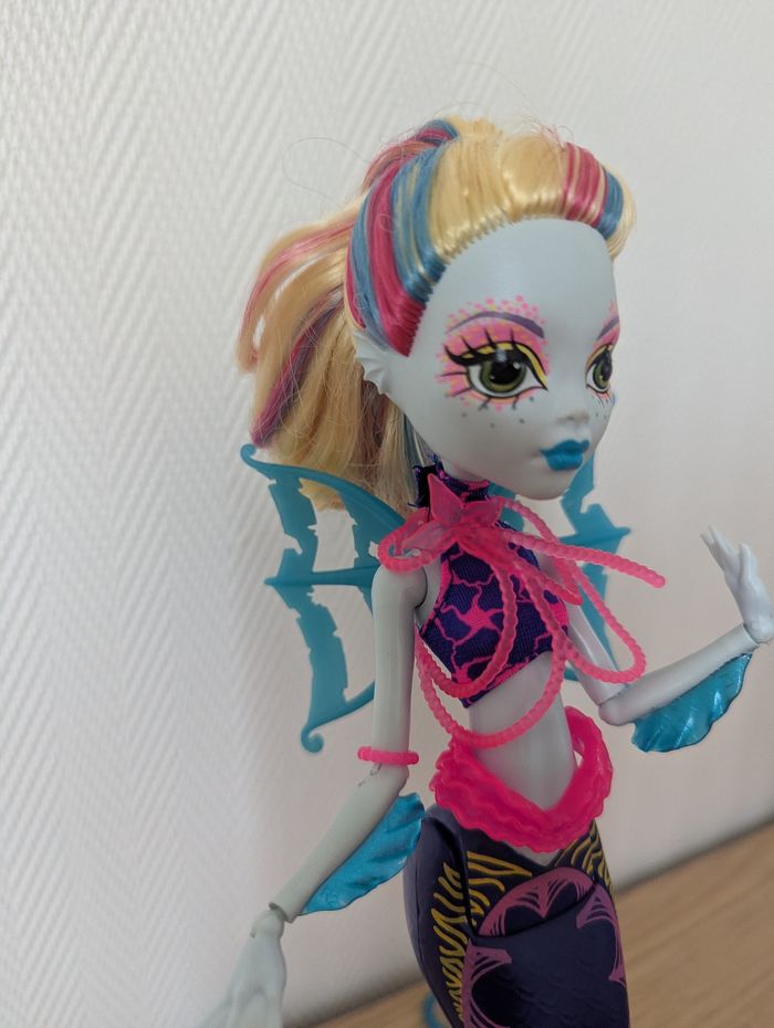 Poupée Monster high Lagoona great Reef scarrier - photo numéro 3