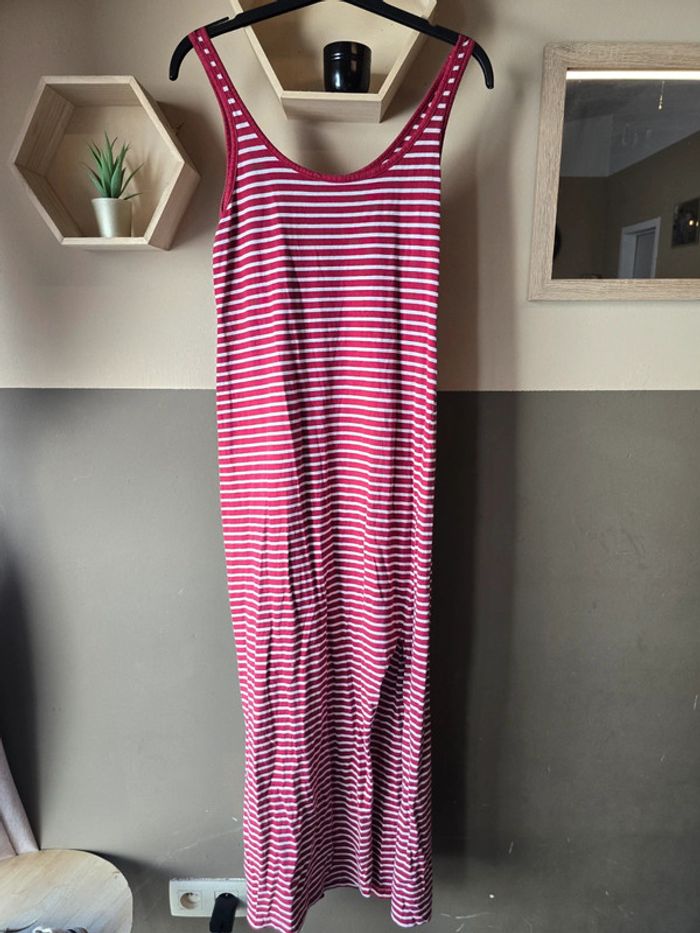 Robe d été lignée taille M