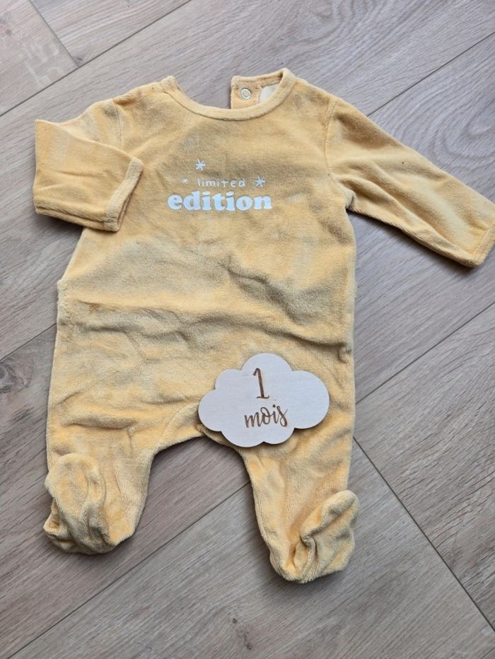 Lot vêtements 1 mois - photo numéro 5