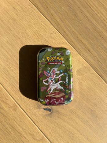Mini-tins Voltali Pokémon Évolution Prismatique Ev8.5 Neuf 2 Boosters FR