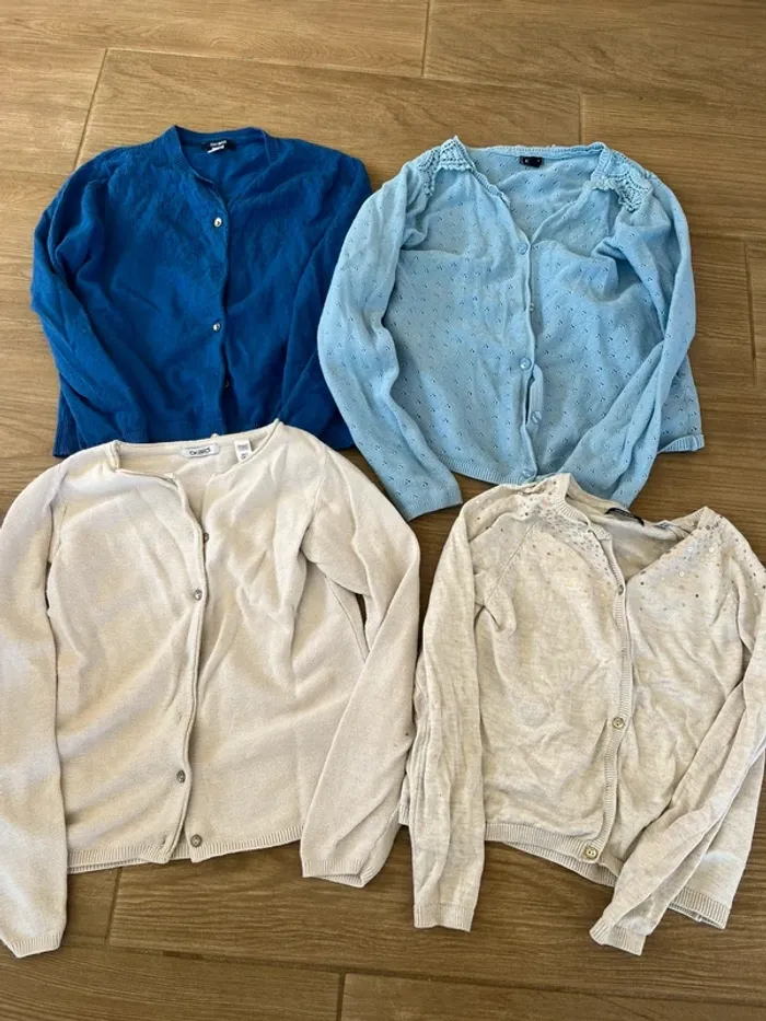 Lot gilets fille 8 ans