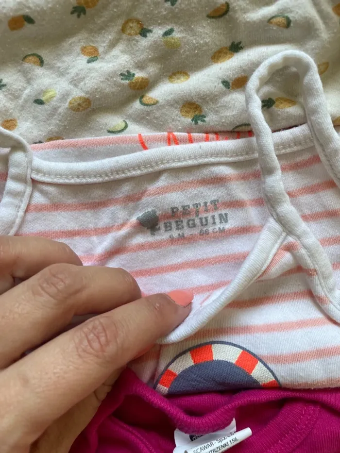Lot de 20 bodies manches courtes  bébé fille 9 mois - photo numéro 4