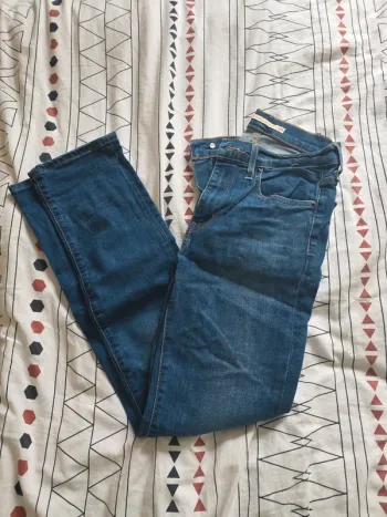 Jean levis