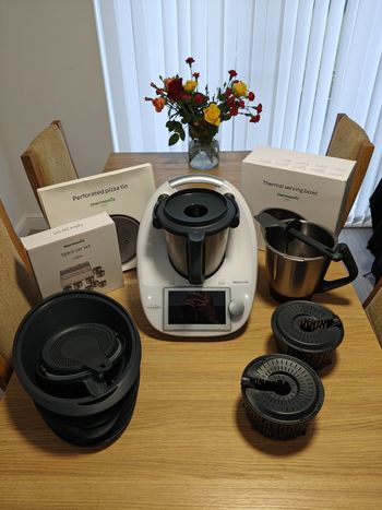 Vorwerk Thermomix TM6 blanc étincelant occasion grade A - lot avec accessoires