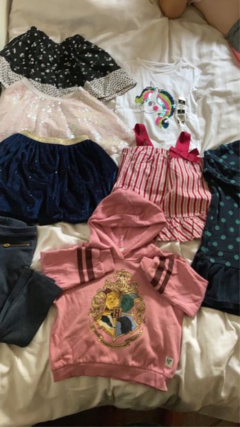 Lot 8 pièces dont une jupe pat patrouille offerte