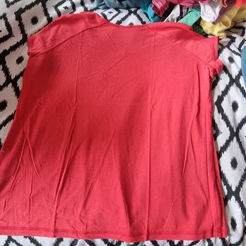 Lot de 5 t-shirts 2xl neufs oxylane domyos Décathlon élastane jamais portés neufs sans étiquettes