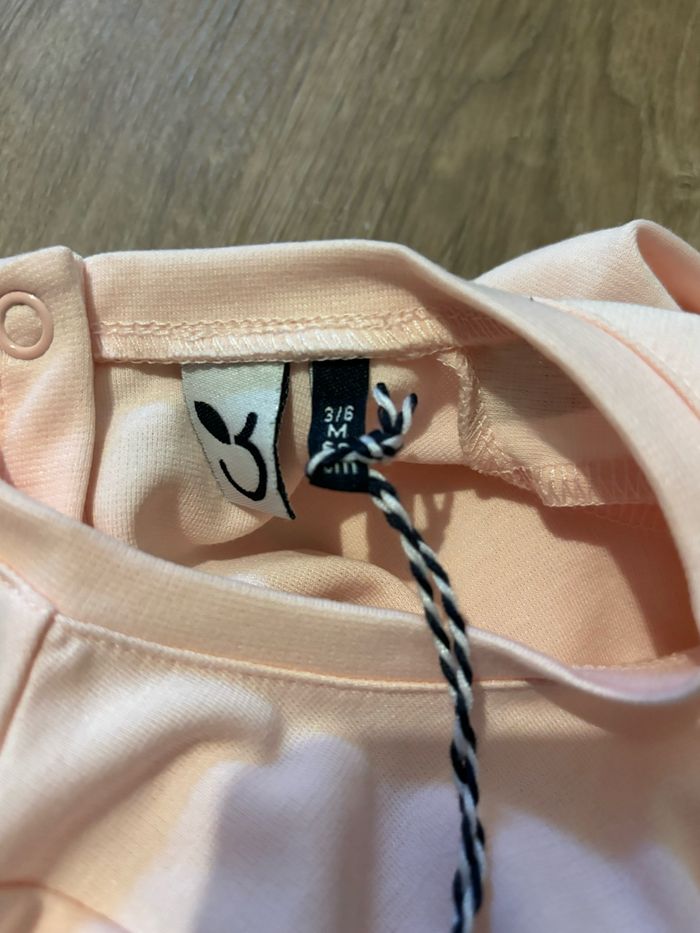 Robe neuve avec étiquette - photo numéro 3