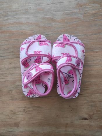 Chaussure à scratch d'eau fille pointure 24