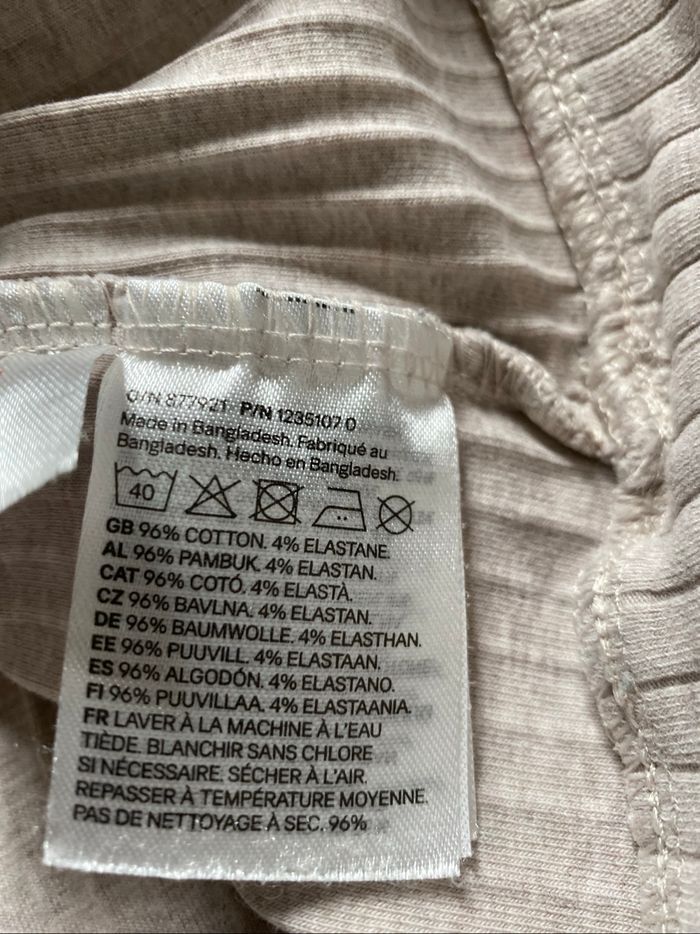 2 vêtements t-shirt et pantalon 3 mois kiabi et H&M - photo numéro 4