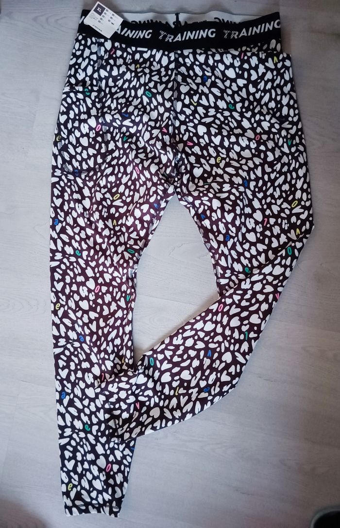 Legging de sport taille 44 - 46 Neuf avec étiquette - photo numéro 2
