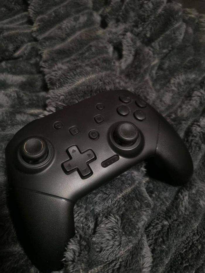 Nintendo Switch avec manettes - photo numéro 5