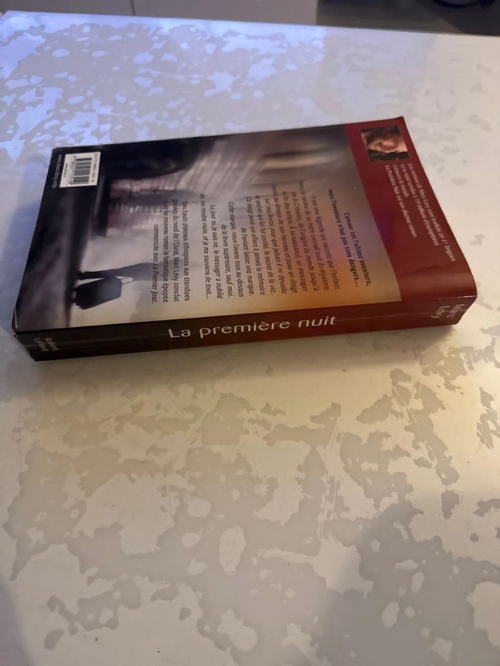 Livre la première nuit - Marc levy - photo numéro 5