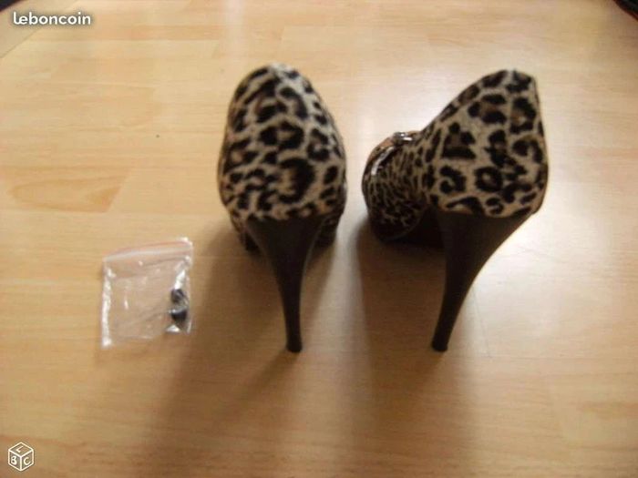 Escarpins avec plateforme pointure 37 - Très bon état - photo numéro 3