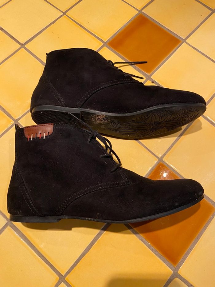 Bottine noir talon plat suédine - photo numéro 2