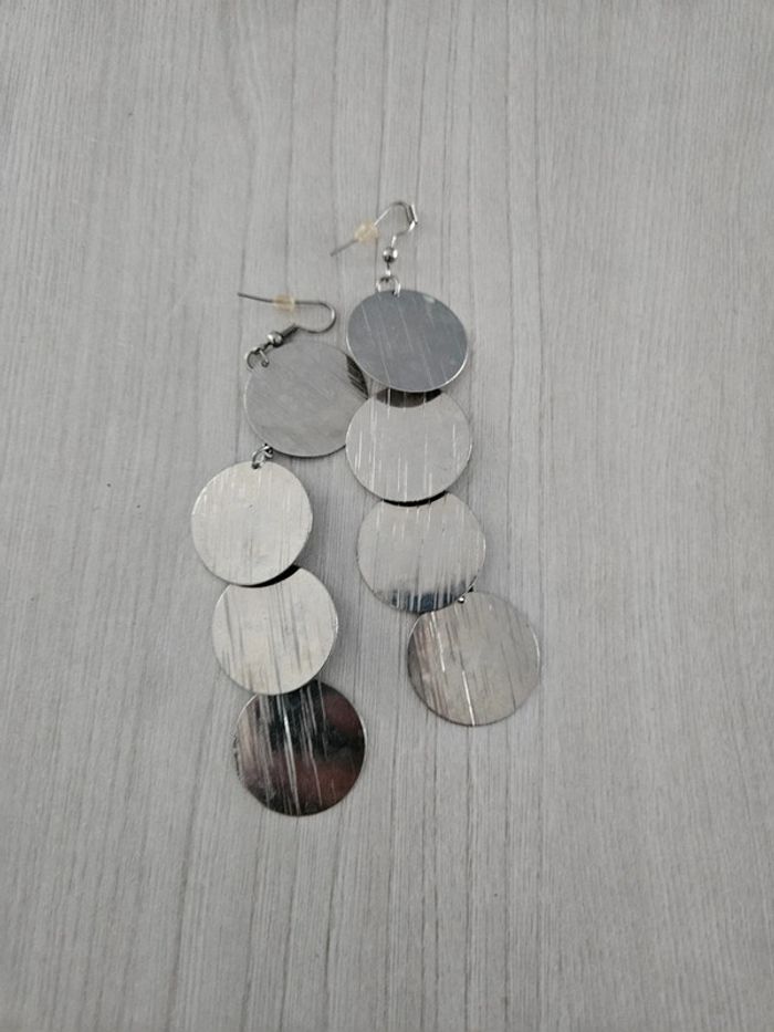Boucle d'oreille pendante ronds