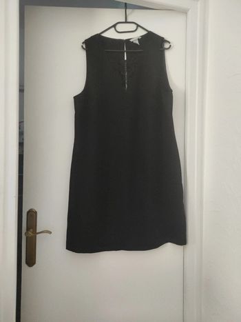 Jolie robe noire taille 46