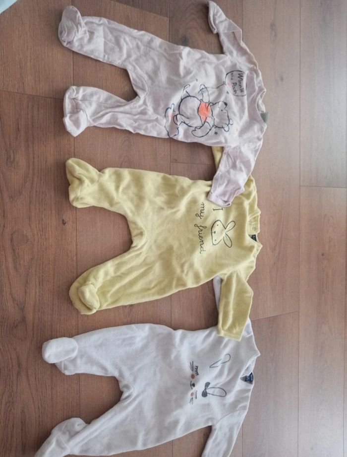 Lot vêtements fille 3 mois - photo numéro 2